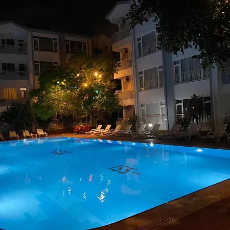 New Garden Aparthotelside Lejlighedshotel Side
